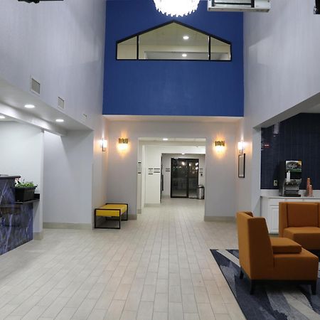 Quality Inn & Suites Buda Eksteriør bilde