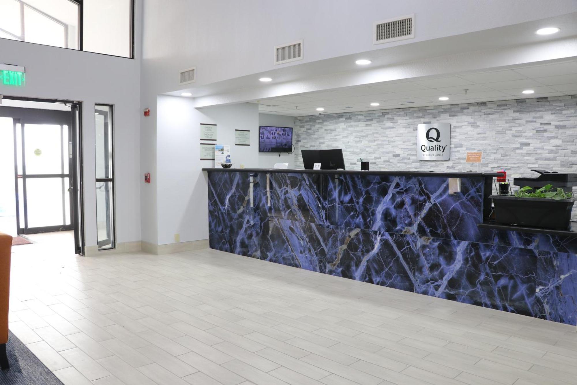 Quality Inn & Suites Buda Eksteriør bilde