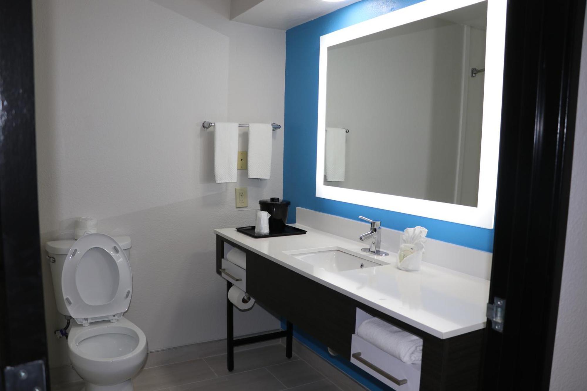 Quality Inn & Suites Buda Eksteriør bilde