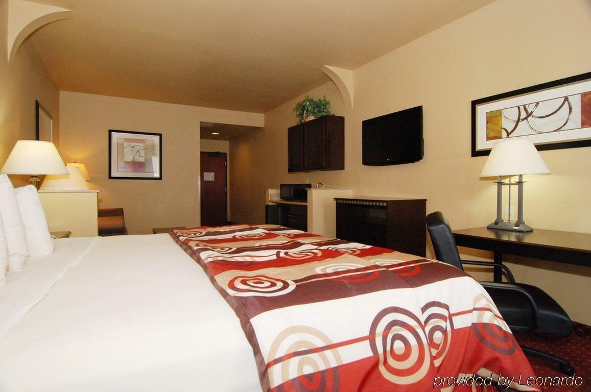 Quality Inn & Suites Buda Rom bilde