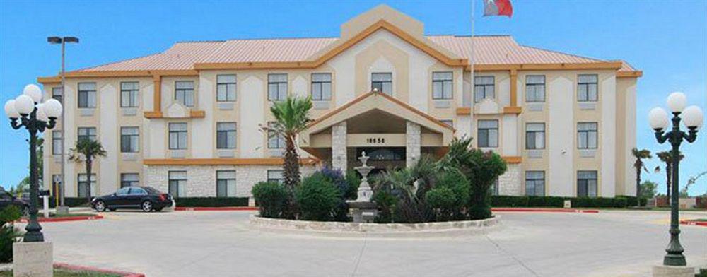 Quality Inn & Suites Buda Eksteriør bilde